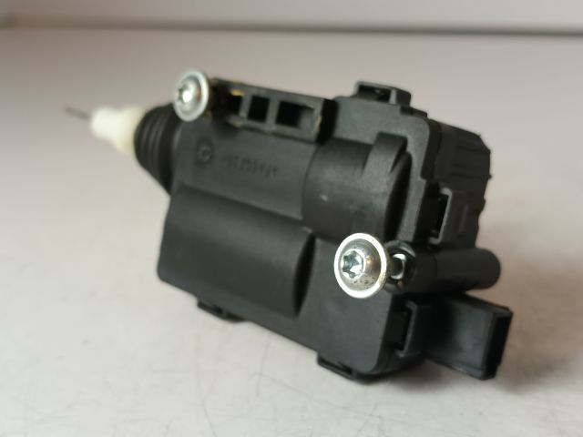 bontott OPEL CORSA E Központizár Motor Tankajtó