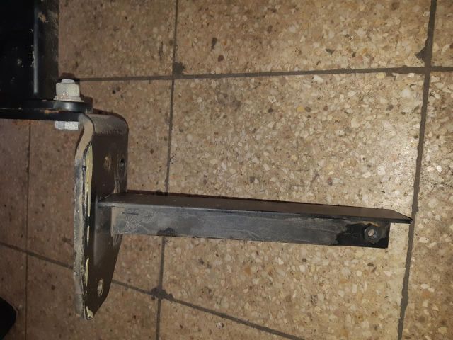 bontott OPEL CORSA E Vonóhorog