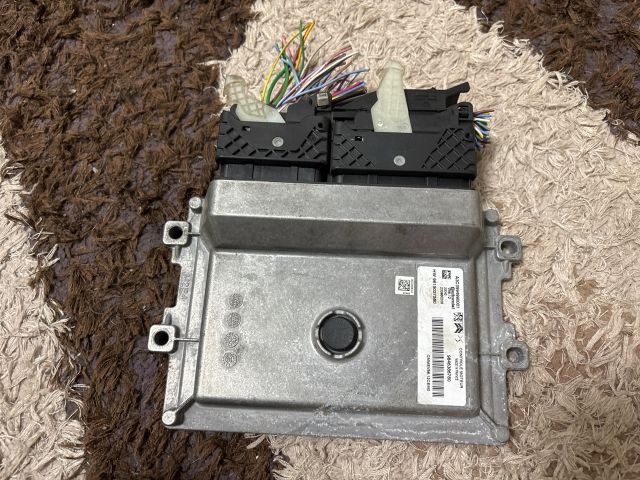 bontott OPEL CORSA F Motorvezérlő