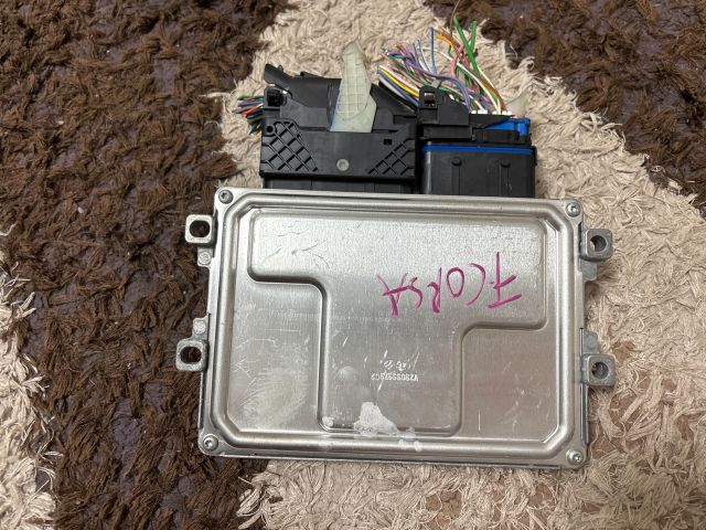 bontott OPEL CORSA F Motorvezérlő