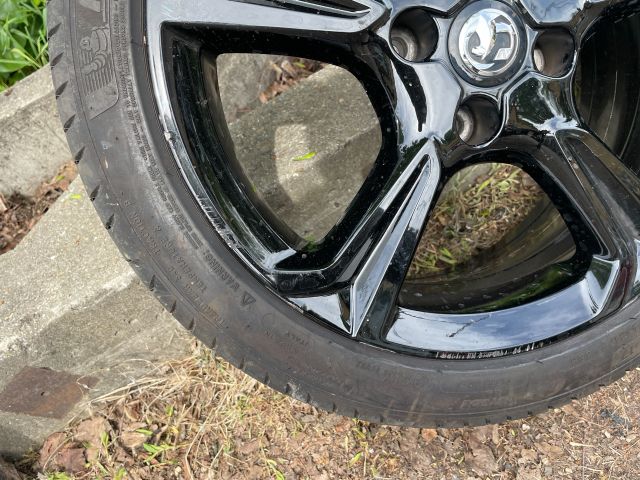 bontott OPEL CORSA F Alufelni Szett Gumival