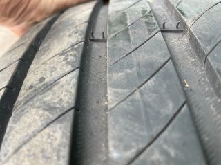 bontott OPEL CORSA F Alufelni Szett Gumival