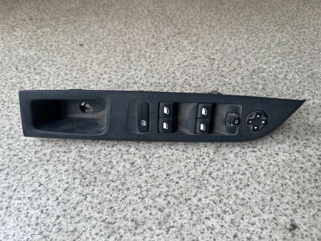 bontott OPEL CORSA F Bal első Ablakemelő Kapcsoló