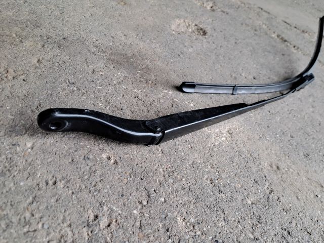 bontott OPEL CORSA F Bal első Ablaktörlő Kar