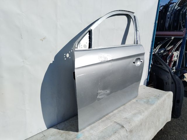 bontott OPEL CORSA F Bal első Ajtó (Üres lemez)