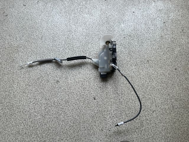 bontott OPEL CORSA F Bal első Ajtózár