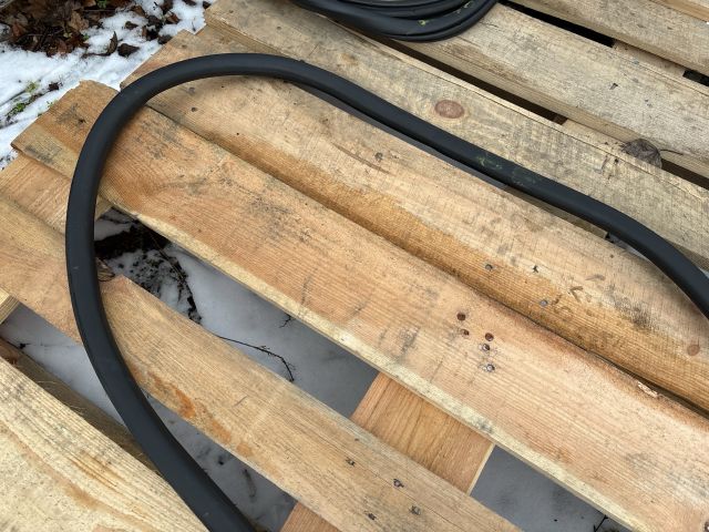 bontott OPEL CORSA F Bal első Gumikéder