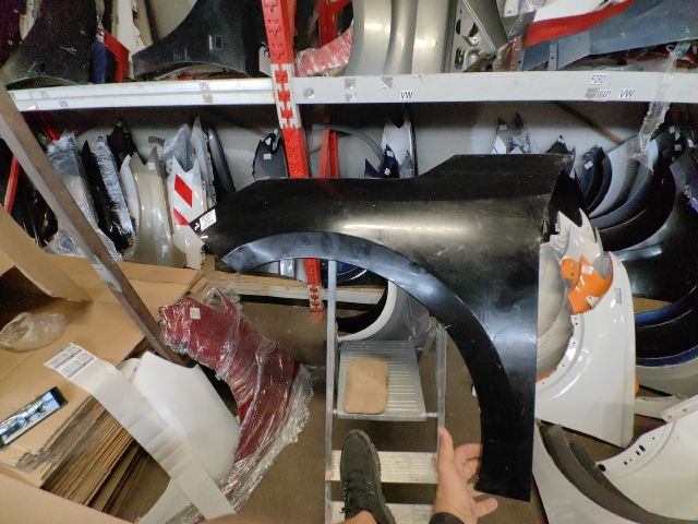 bontott OPEL CORSA F Bal első Sárvédő