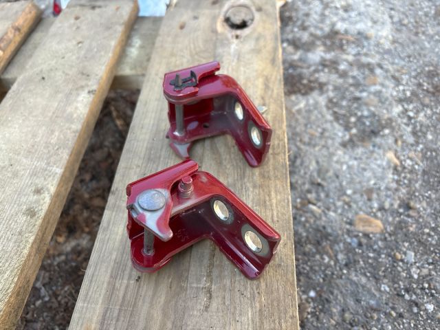 bontott OPEL CORSA F Bal első Zsanér