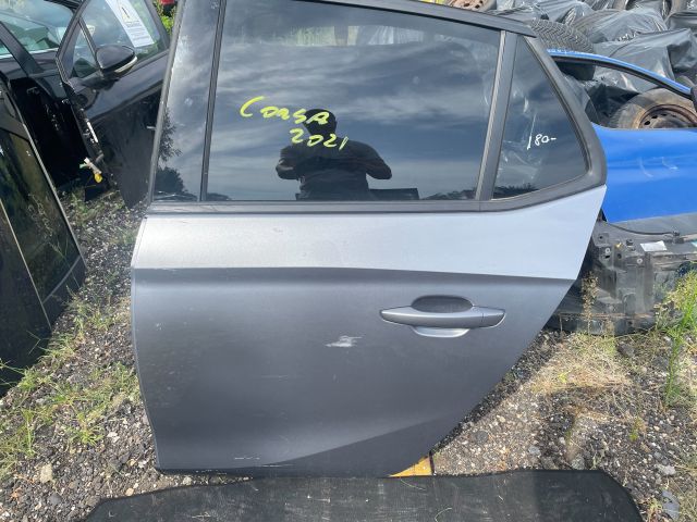 bontott OPEL CORSA F Bal hátsó Ajtó (Részeivel)