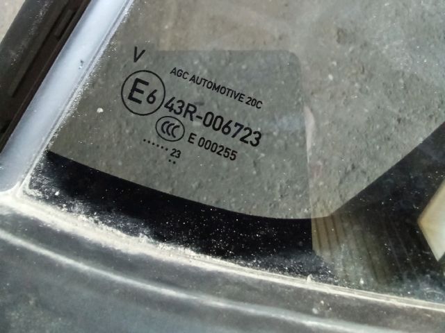 bontott OPEL CORSA F Bal hátsó Fixüveg (Ajtóban)