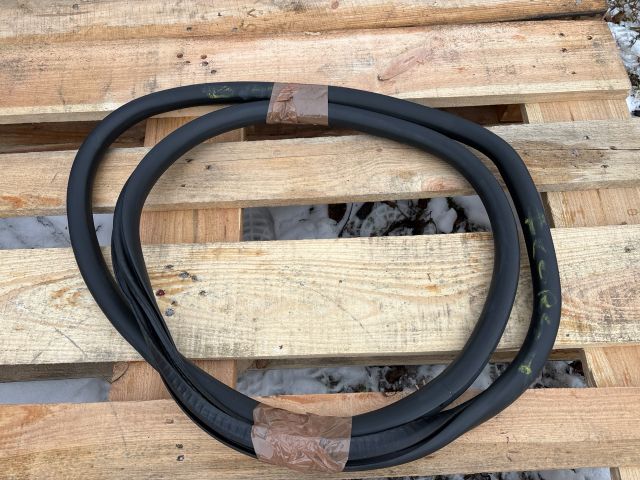 bontott OPEL CORSA F Bal hátsó Gumikéder