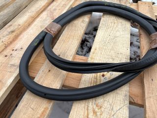 bontott OPEL CORSA F Bal hátsó Gumikéder