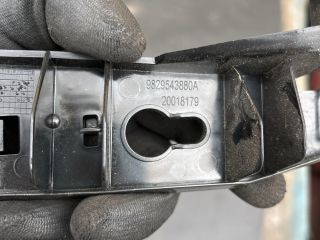 bontott OPEL CORSA F Bal hátsó Oldal Lökhárító Tartó (Műanyag)