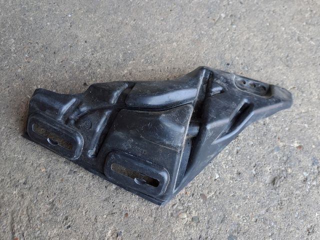 bontott OPEL CORSA F Bal Sárvédő Oldaltartó