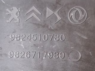 bontott OPEL CORSA F Biztosítéktábla Fedél