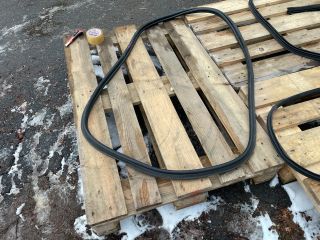 bontott OPEL CORSA F Csomagtérajtó Gumikéder