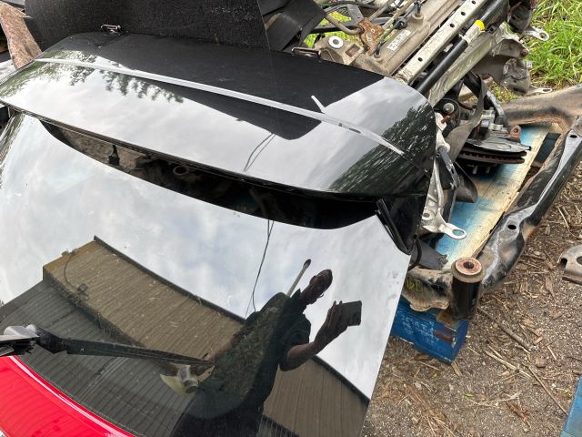 bontott OPEL CORSA F Csomagtérajtó (Részeivel)