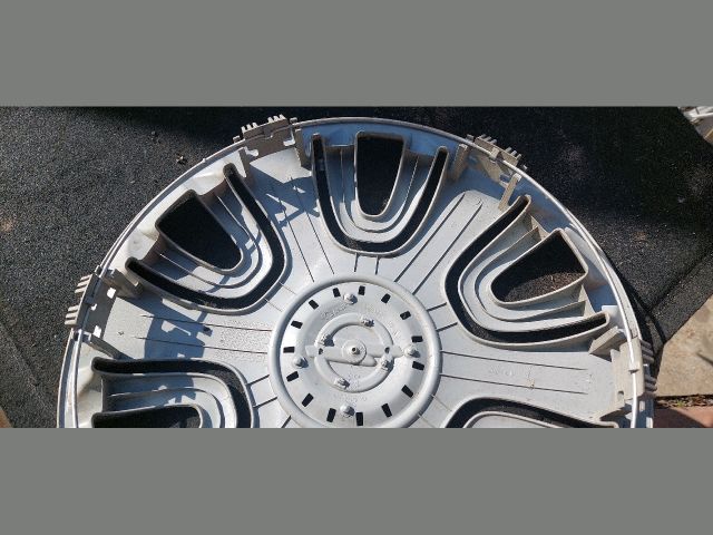 bontott OPEL CORSA F Dísztárcsa (1 db)