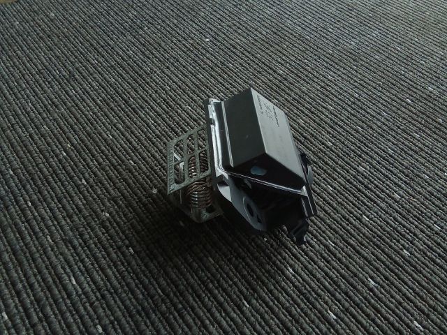 bontott OPEL CORSA F Előtét Ellenállás Hűtőventilátor