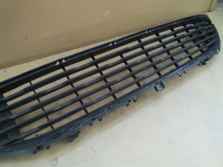 bontott OPEL CORSA F Első Lökhárító Alsó Középső Díszrács