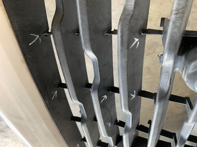 bontott OPEL CORSA F Első Lökhárító (Üresen)