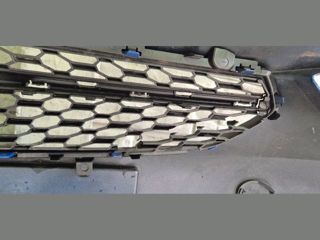 bontott OPEL CORSA F Első Lökhárító (Üresen)