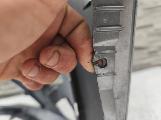 bontott OPEL CORSA F Első Lökhárító (Üresen)