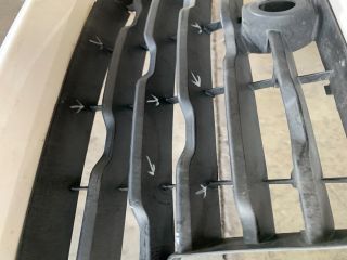 bontott OPEL CORSA F Első Lökhárító (Üresen)