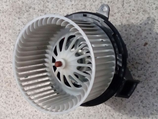 bontott OPEL CORSA F Fűtőmotor (Klímás)