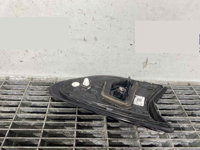 bontott OPEL CORSA F Jobb Belső Hátsó Lámpa