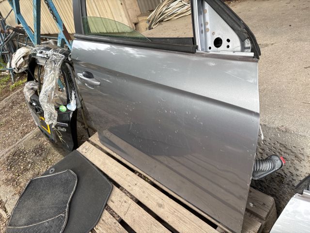 bontott OPEL CORSA F Jobb első Ajtó (Részeivel)