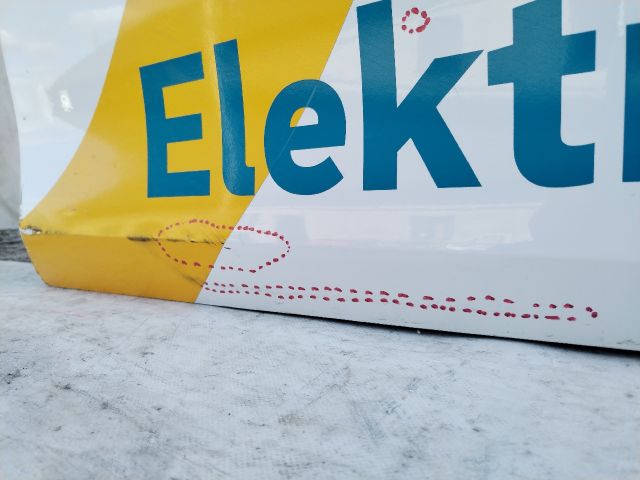 bontott OPEL CORSA F Jobb első Ajtó (Üres lemez)