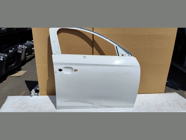 bontott OPEL CORSA F Jobb első Ajtó (Üres lemez)