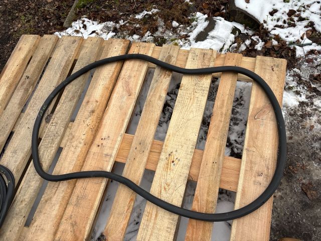 bontott OPEL CORSA F Jobb első Gumikéder