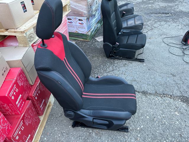 bontott OPEL CORSA F Jobb első Ülés