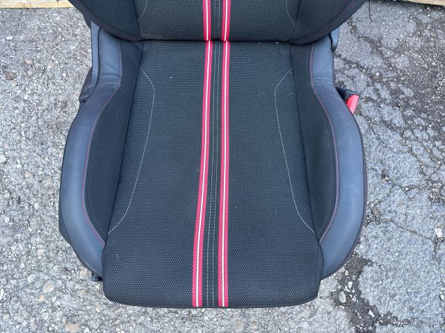 bontott OPEL CORSA F Jobb első Ülés