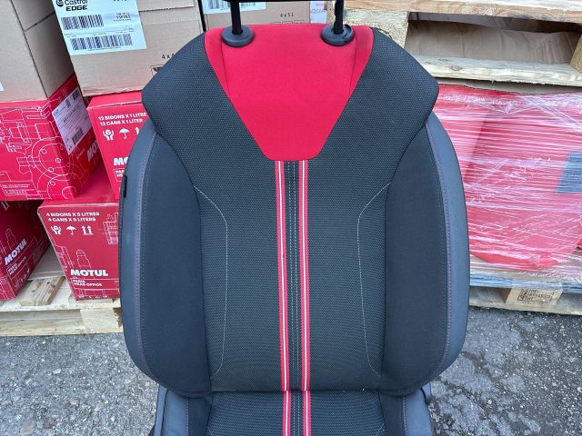 bontott OPEL CORSA F Jobb első Ülés