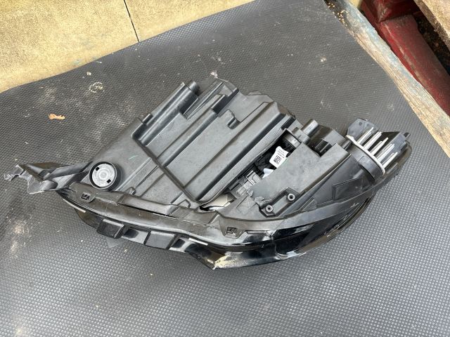 bontott OPEL CORSA F Jobb Fényszóró