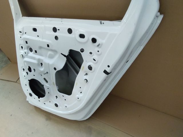 bontott OPEL CORSA F Jobb hátsó Ajtó (Üres lemez)