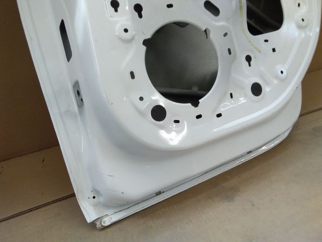 bontott OPEL CORSA F Jobb hátsó Ajtó (Üres lemez)