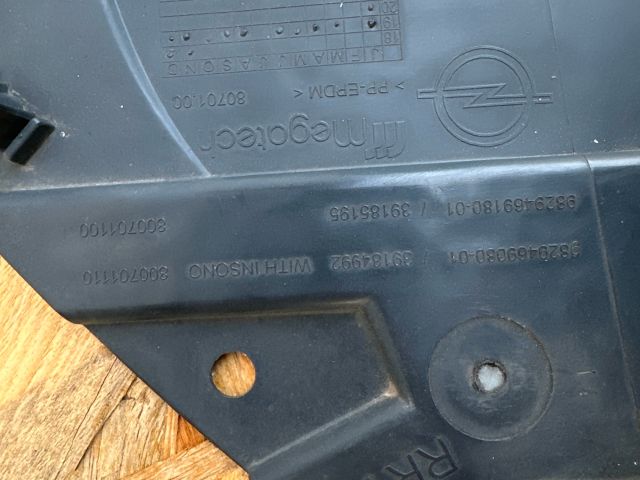 bontott OPEL CORSA F Jobb hátsó Dobbetét (Kerékjárati, Műanyag)