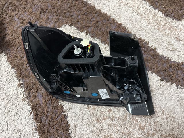 bontott OPEL CORSA F Jobb Hátsó Lámpa