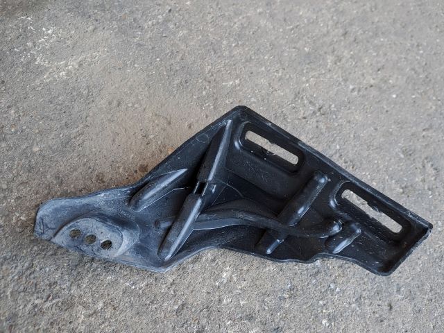 bontott OPEL CORSA F Jobb Sárvédő Oldaltartó