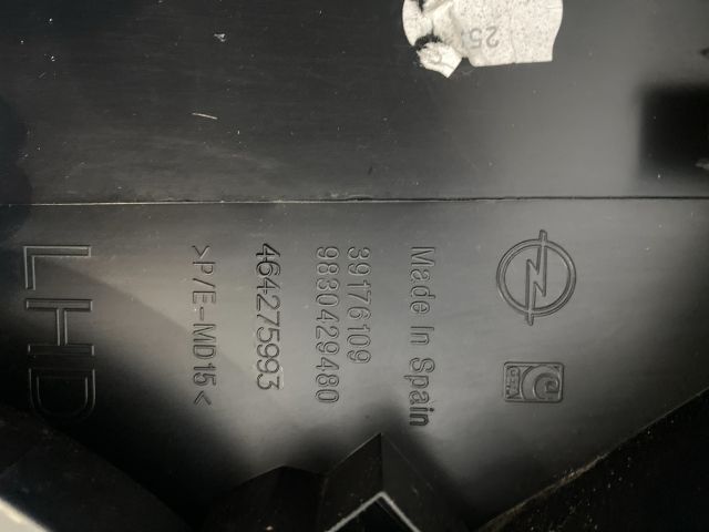 bontott OPEL CORSA F Kesztyűtartó