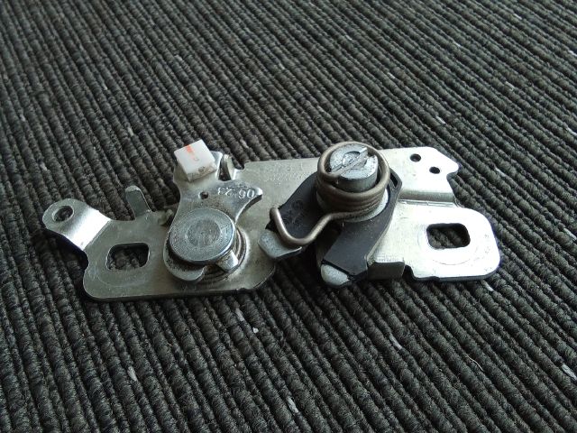 bontott OPEL CORSA F Motorháztető Zárszerkezet