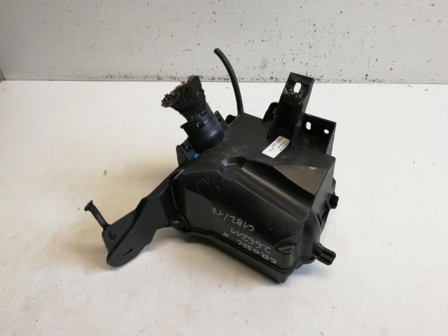 bontott OPEL CROSSLAND X Biztosítéktábla Motortér