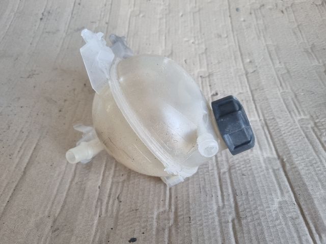 bontott OPEL CROSSLAND X Kiegyenlítő Tartály