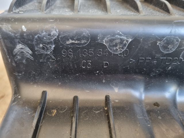 bontott OPEL CROSSLAND X Légszűrő Ház