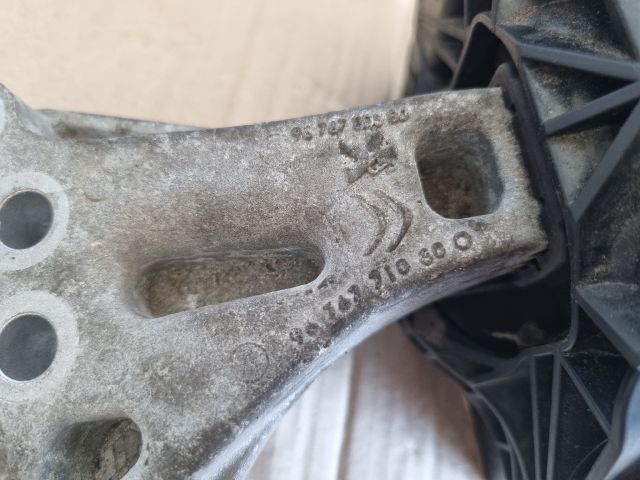 bontott OPEL CROSSLAND X Motor Tartó Bak (Fém)